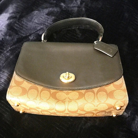 COACH TILLY TOP HANDLE SACHEL - Picture 1 of 9